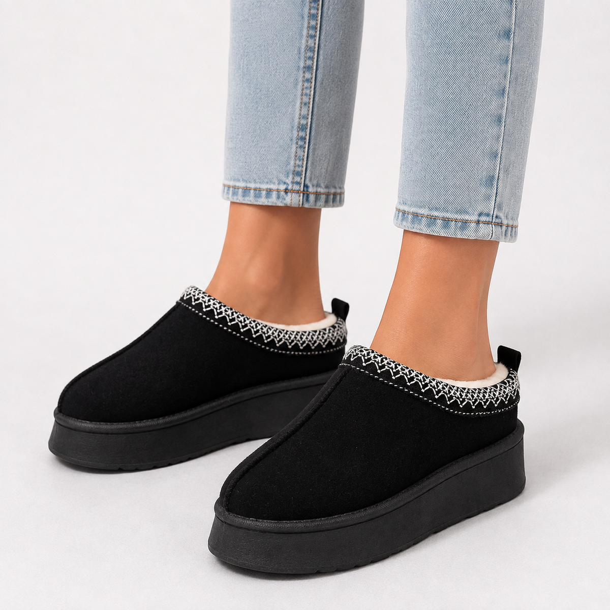 Women's Fur Lined Winter Slippers – Cozy Slip On House Shoes