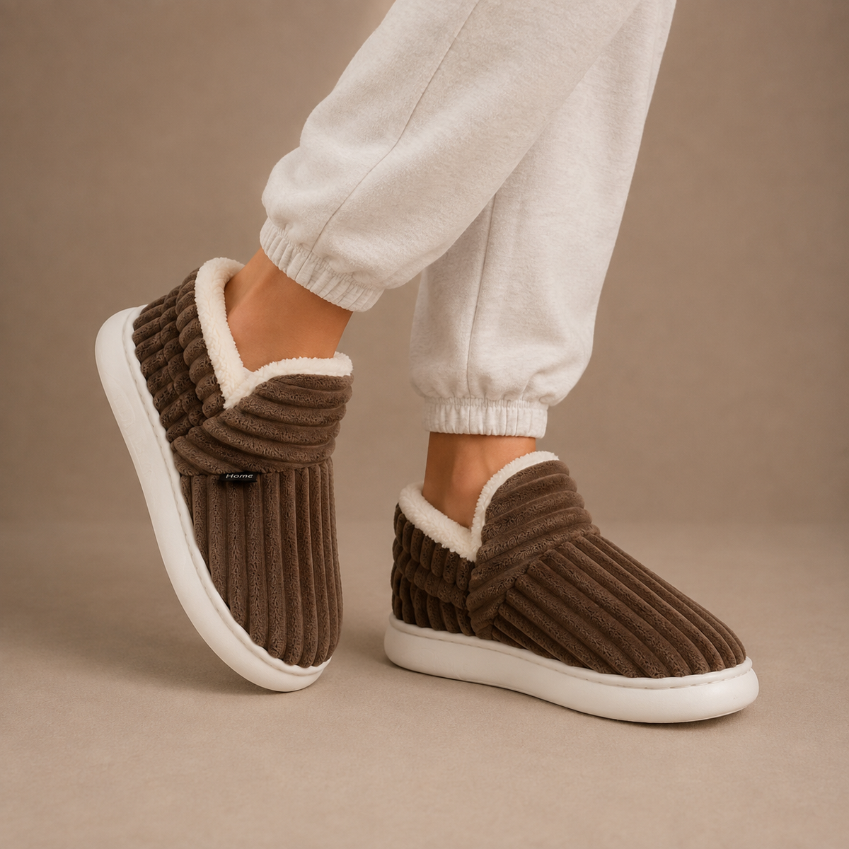 Fleece Lined Women's Winter Slippers – Warm Slip-On House Shoes